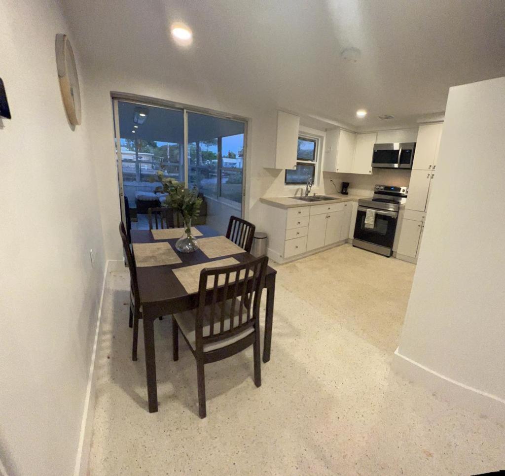 Hudson Water Front House Villa Bagian luar foto